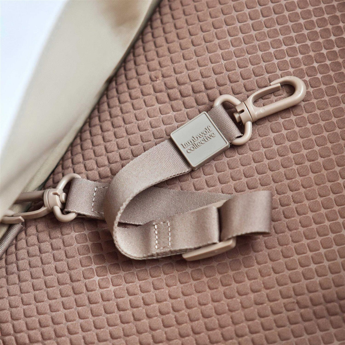 Canvas Lightweight Water Resistant Pet Carrier F991982