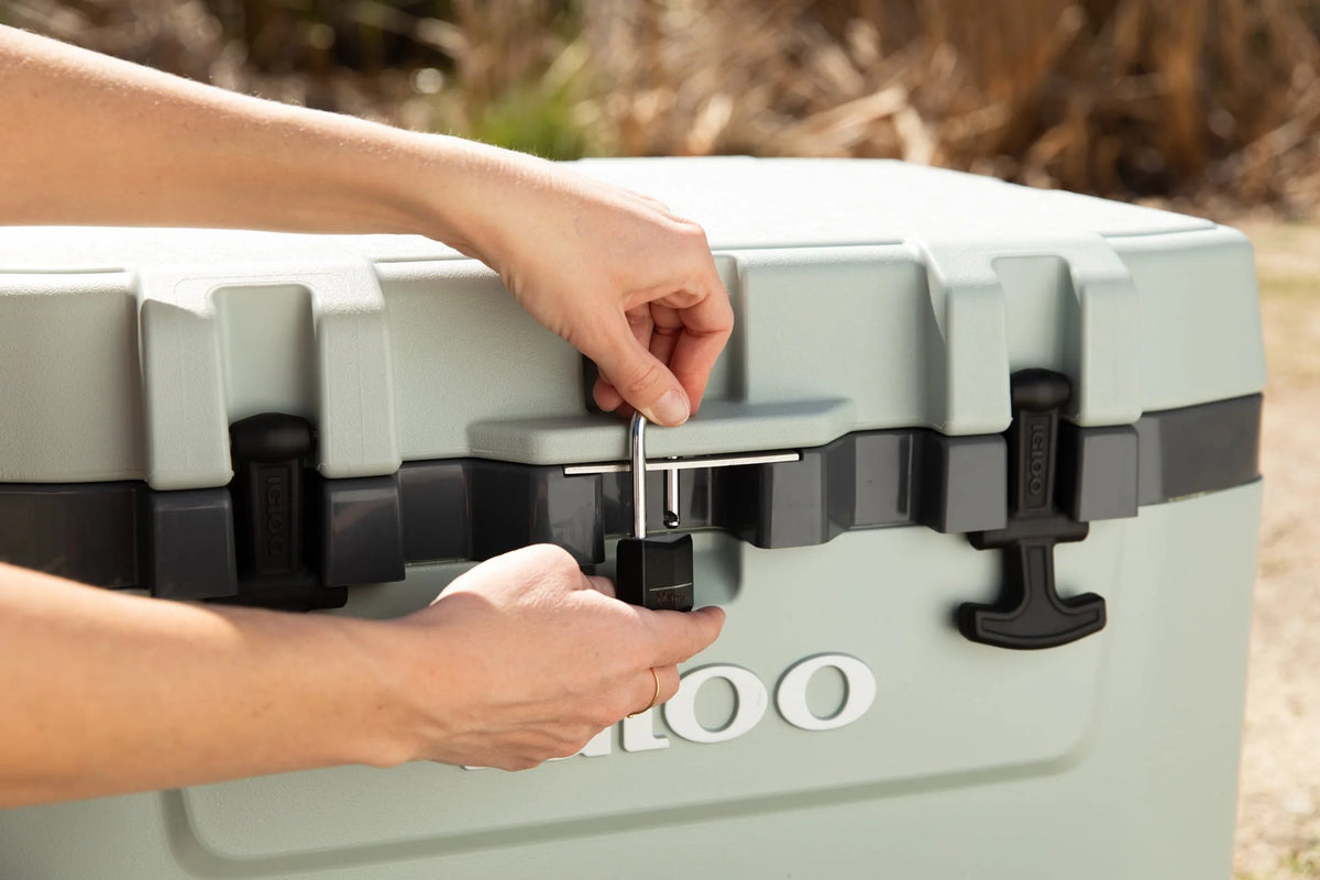 52 QT Wheeled Ice Chest Cooler G684