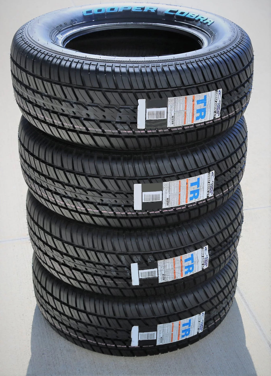 Set of 4 All Season Tires Z680