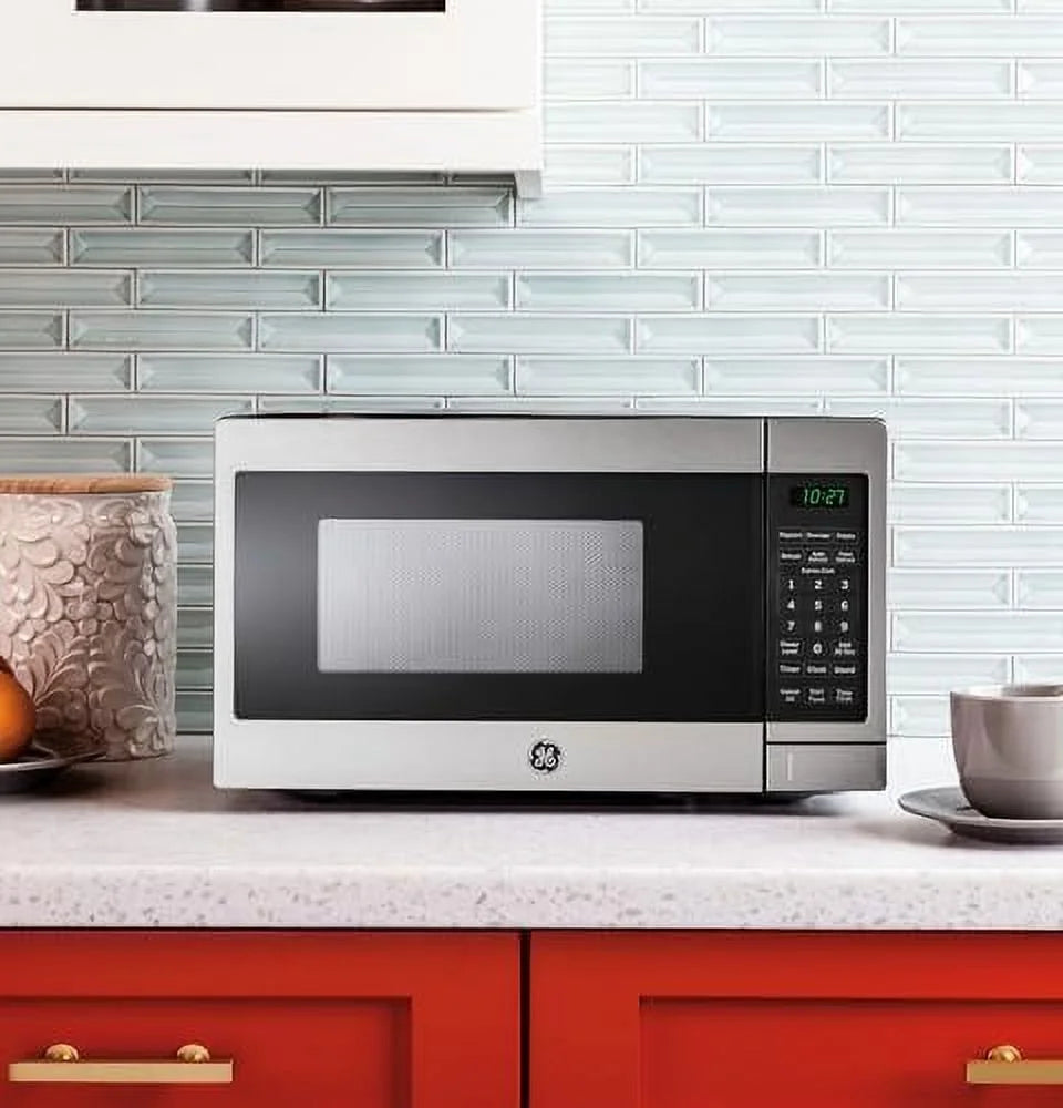 0.7 Cubic Feet 700 Watts Stainless Steel Countertop Microwave Oven B850