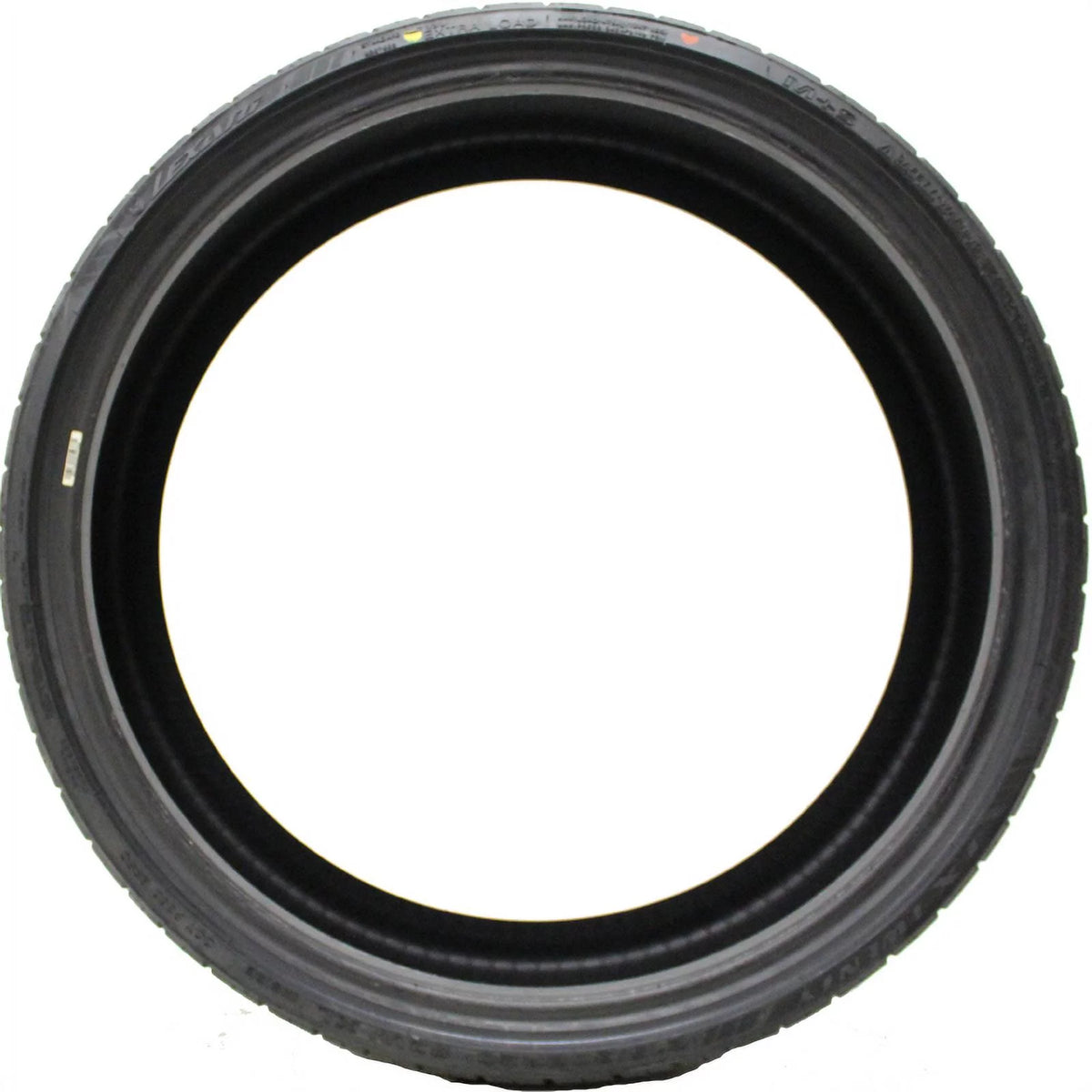 255/35ZR20 97W XL Passenger Tire T9095