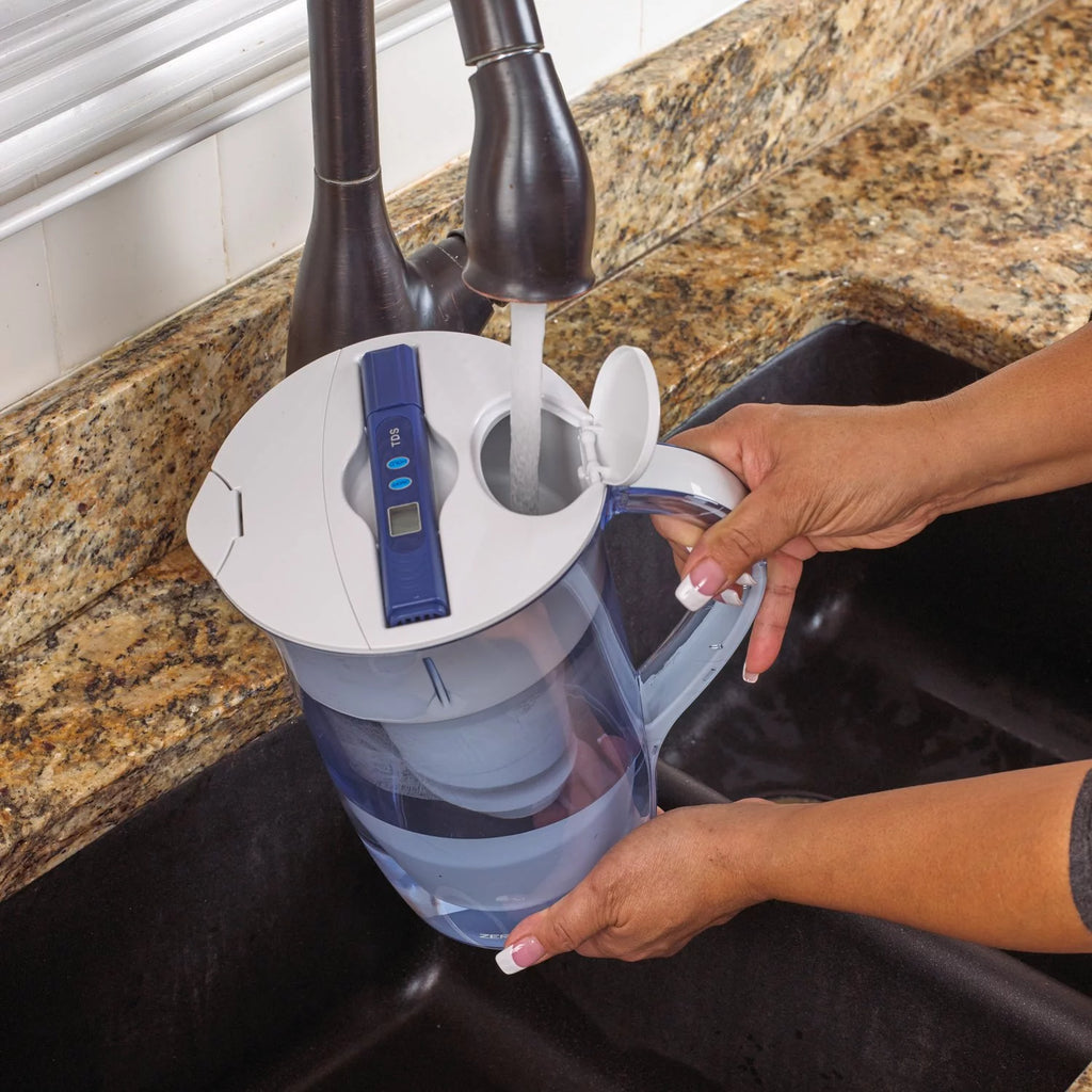 Round Water Filter Pitcher, 10 Cups, Blue E673195