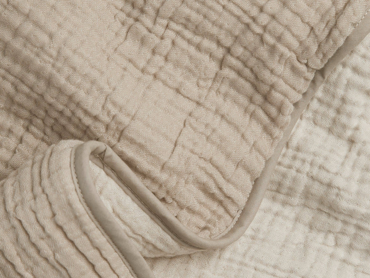 King/Cal King White/Ivory Cotton Quilt G57097
