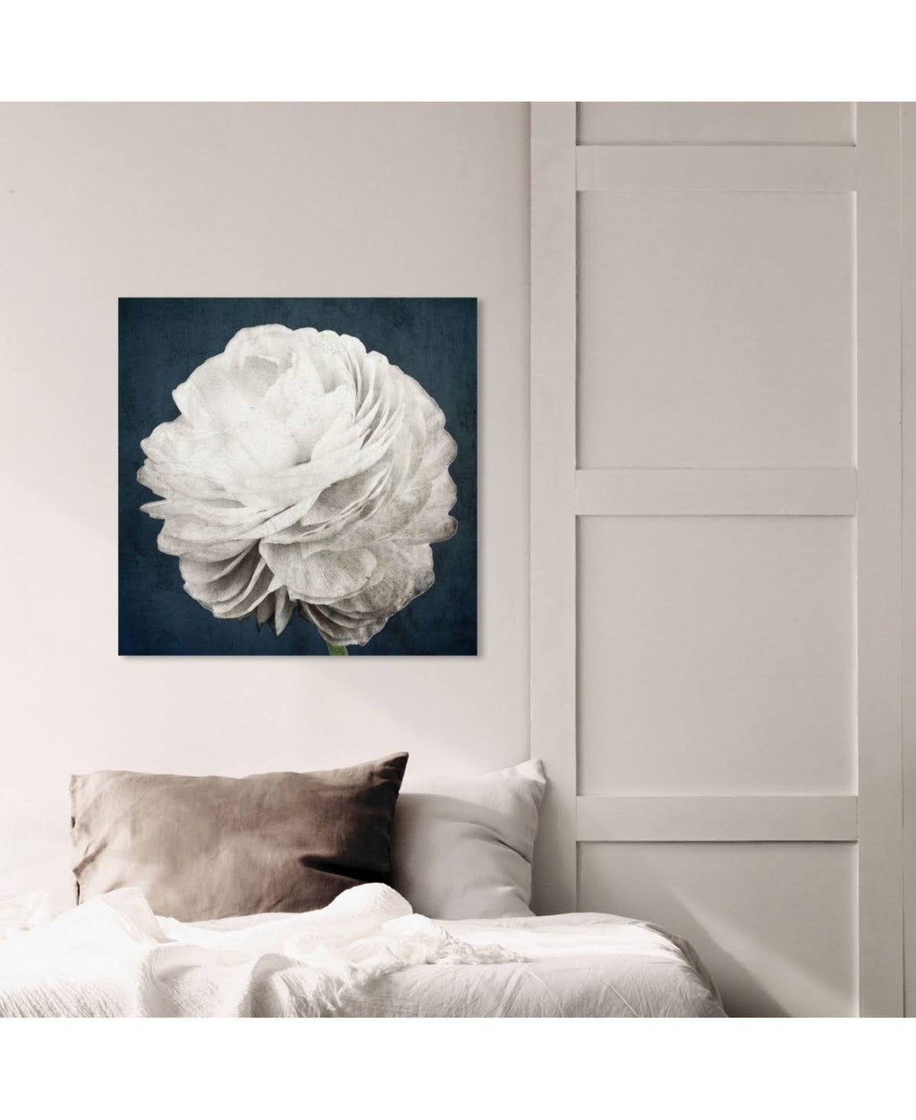 White Floral and Botanical Canvas L10735