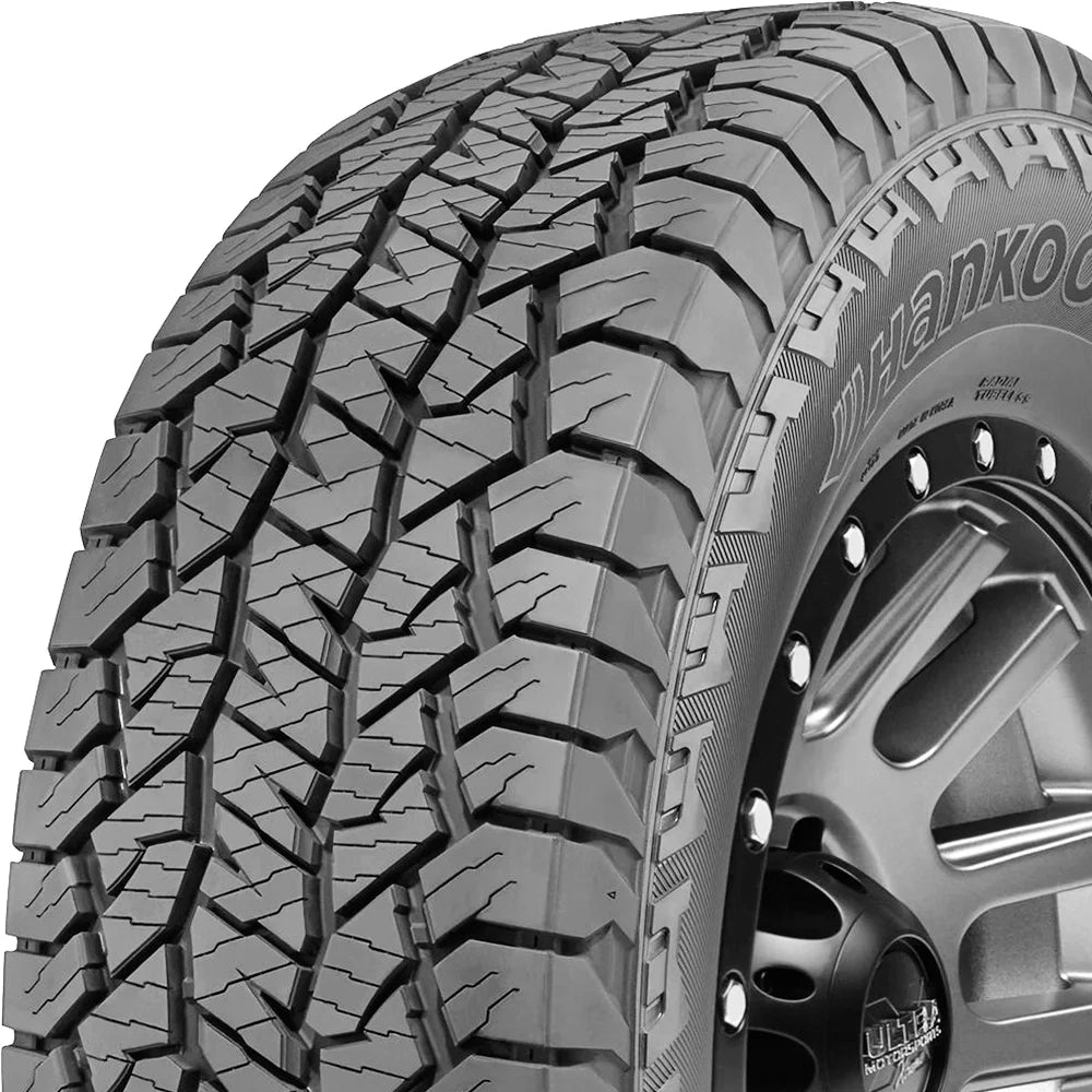 255/70R18 113T Tire R17063