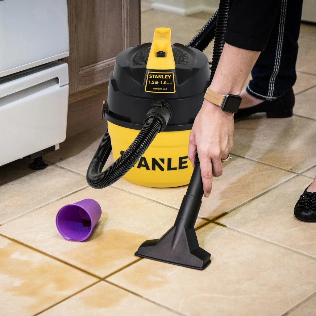 1.5 Peak HP 1 Gallon Portable Wet Dry Vac I28237