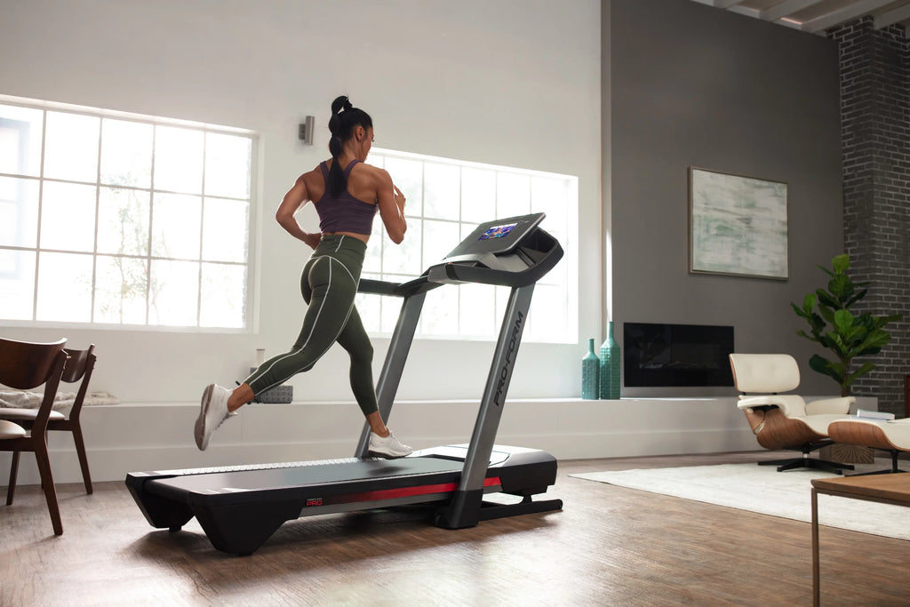 Treadmill with 10” Touchscreen O599